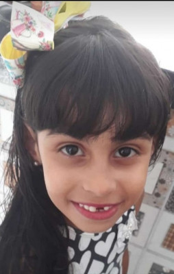 Isabella Mendes Alves, aniversariante do dia 5, filha de Ariana Mendes Alves e Max Miller Alves, e neta de Natanael e Sirlei Mendes 