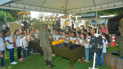 Exposição foi prestigiada por diretores, professores e alunos das escolas de Araguari