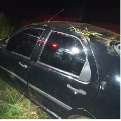 Fiat/Palio capotou com família de Patos, no km 119