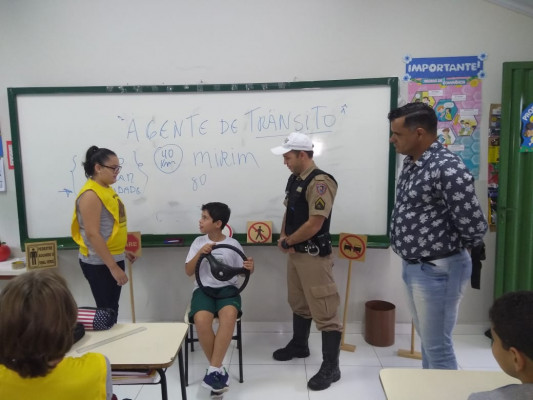 Escolas interessadas em receber palestras ministradas através do projeto Agente Mirim podem entrar em contato na Settrans e agendar uma data