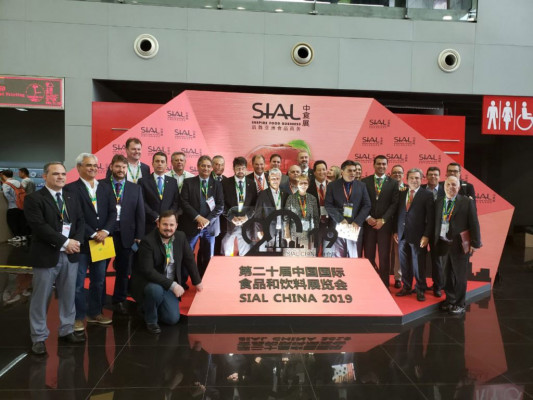 Deputado Zé Vitor e a Delegação Brasileira na China