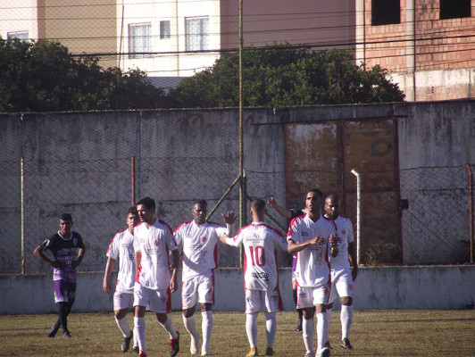 América ganhou de virada do Independente