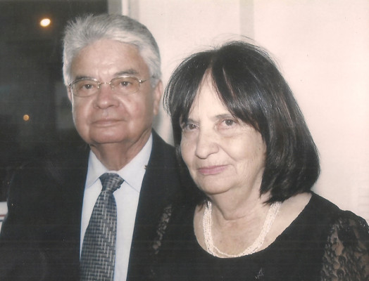 José Claudio Guimares aniversariante do dia 3 ao lado de sua esposa Luzia