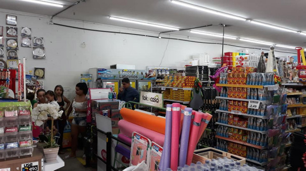 Loja alvo de furto na rua Afonso Pena ** Divulgação 