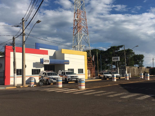 Polícia Militar oferece dois instrutores militares responsáveis por ministrar as aulas do curso 