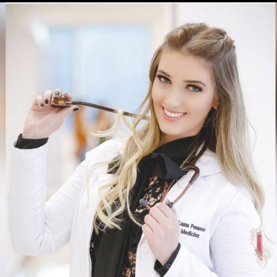 Luana Penasso aniversariou no dia 01, cursando 5º ano Medicina Imepac 