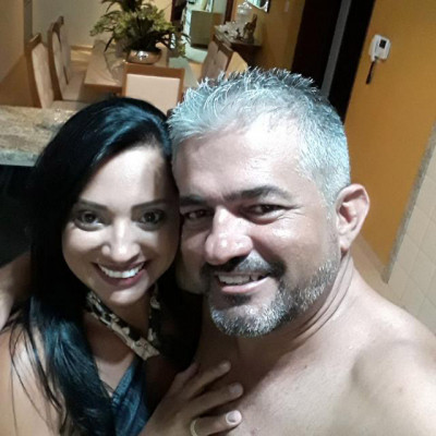Patricia de Melo Ratelli aniversariante de hoje ao lado do esposo Roulien Fernandes 
