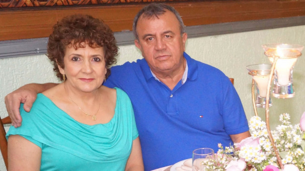 Maria Abadia Silva Francisco aniversariante do dia 15 na foto com esposo Jose Augusto