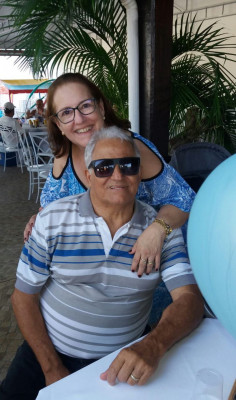 Marise da Graça Marques de Oliveira aniversariante do dia 09 , na foto com esposo Laerte de Oliveira