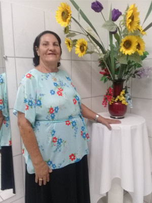 Vera Lúcia de Lima aniversariante de hoje