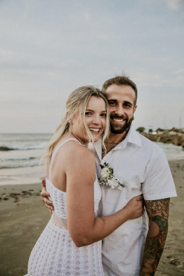 Em praia colombiana e ao por do Sol a gerente da Track Field de Uberlândia, charmosíssima Caprice Vieira disse sim ao badalado tatuador Plínio Azevedo. O mar de Cartagena foi testemunha do amor, da energia e da sintonia sem precedentes!