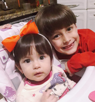 Maria Amélia de Almeida Rosa completou seu primeiro aninho dia 27 com seu irmão Jose Augusto de Almeida Rosa