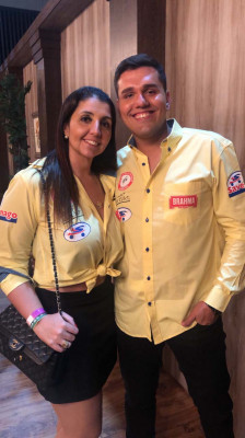 Notados na 64ª edição da tradicionalíssima Festa do Peão de Barretos, jornalista Jadir Júnior – colunista social do Diário de Uberlândia e Gabriela Naves, Key Account da Italac.