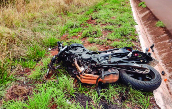 Grave acidente envolveu três veículos na tarde desta quinta-feira ** Corpo de Bombeiros Militar 