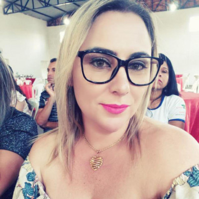 Cristiane Santos Corriel aniversariou dia 25