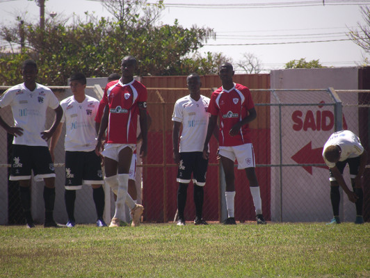 Araguari realizava ótima campanha, mas não foi a Uberaba no último sábado ** Gazeta do Triângulo