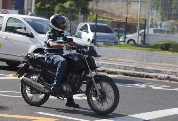 Em um ano, frota de veículos do município aumentou 2.702 unidades ** Gazeta do Triângulo 