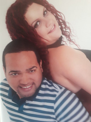 Silas dos Santos Souza, aniversariante do dia 15, com sua esposa Polyana Barros de Souza 