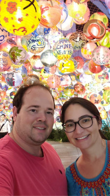 Thiago Faria aniversariante do dia 18 e sua esposa Helen Faria