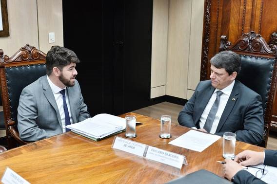 Deputado Zé Vitor em audiência com o Ministro da Infraestrutura Tarcísio Freitas ressalta importância de duplicação da BR-365 