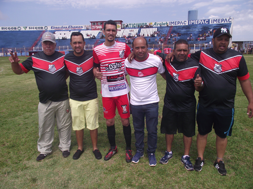 Comissão técnica e dirigentes do Independente