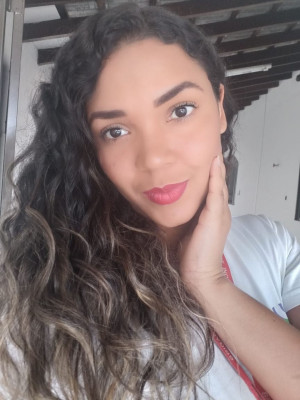 Monique Carvalho, aniversariante deste sábado, 23 de novembro