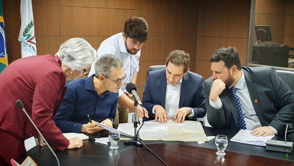 Várias demandas foram discutidas e solicitações apresentadas pelos parlamentares durante reunião