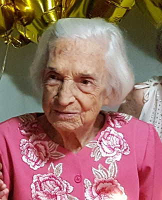 Eustalia Gontijo Lelis completa no dia de hoje seus 101 anos .Que Deus lhe conceda sabedoria , saúde e Paz