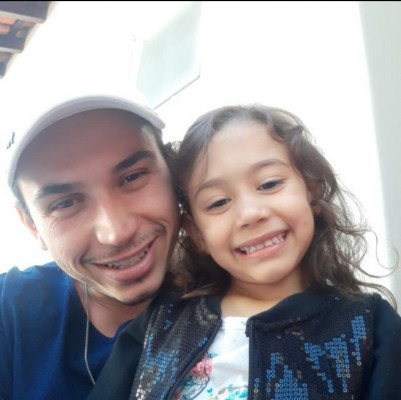 Italo Zanetti Junior aniversariante do dia 29, com a filha Luiza