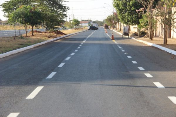 Equipe especializada faz o levantamento de dados para o projeto da avenida Brasil  