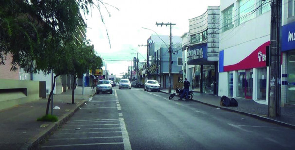 Nas redes sociais, alguns empresários anseiam para retomas as atividades