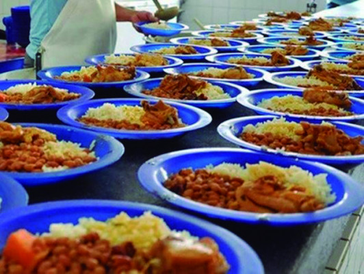 Alimentos perecíveis estavam destinados à merenda escolar.