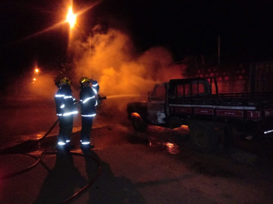 Ocorrência da madrugada de ontem foi registrada no bairro Novo Horizonte ** Corpo de Bombeiros Militar