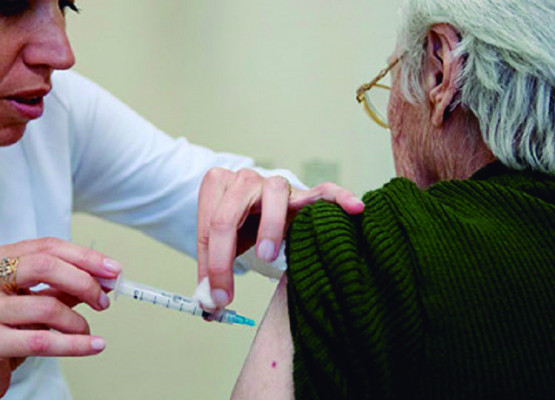 Foram disponibilizadas 5.500 doses da vacina em Araguari 