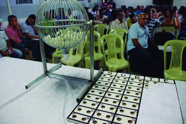 Departamento de Licitações continua recebendo a documentação dos interessados em atuar no transporte escolar municipal 