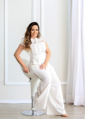 “Hair Stylist” Zélia Albuquerque – especialista em cabelos loiros além de reconhecida no Brasil cumpre agenda de atendimento em Dubai