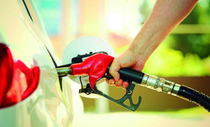 - Funcionários de postos de abastecimento relataram que o movimento começou a melhorar desde a reabertura do comércio na última quarta-feira