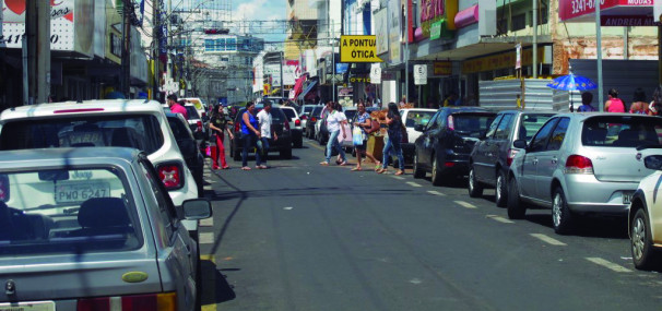 Permanecem suspensas as atividades no comércio local, sendo permitido o delivery e e-commerce
