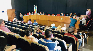 Projetos foram aprovados durante reunião do Legislativo 