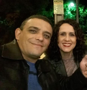 Frank Leandro, aniversariante de hoje, ao lado da esposa Fabiani.