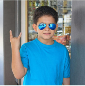 Gabriel  Urias Vieira Peixoto aniversariante do dia 17 , filho de Jaime Carlos Vieira Barbosa e  Perina Peixoto de Oliveira  