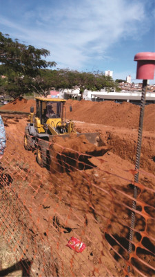 Secretaria de Obras tem promovido ações de manutenção em várias vias públicas e zona rural 