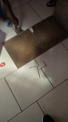 Moradores escreveram cartas, descrevendo os problemas, à empresa responsável. 