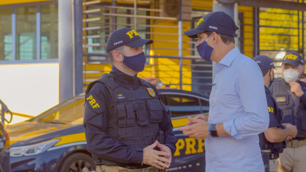 Visita ocorreu no feriado do dia 6, no posto da PRF, na BR-050