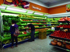 Grãos, verduras e ovos têm sido escolhidos para equilibrar a alimentação até que os preços sejam reestabelecidos