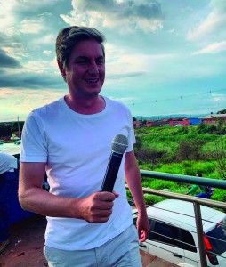 Prefeito eleito em Águas Lindas de Goiás, viveu por anos em Araguari