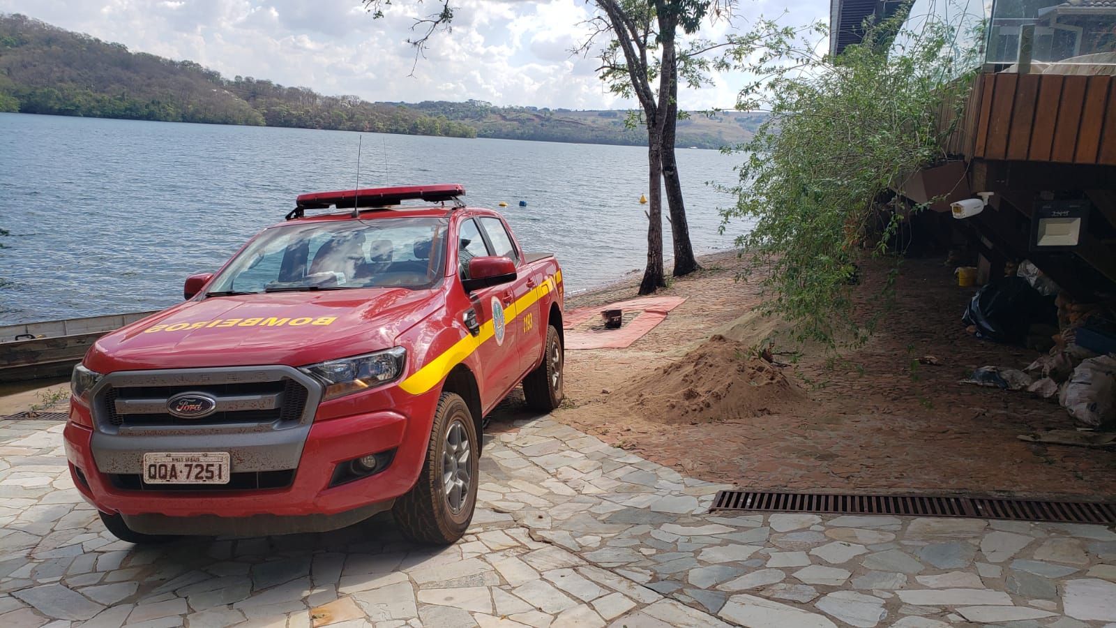 Bombeiros Fazem Buscas Por Vítima De Acidente Em Represa Gazeta Do Triângulogazeta Do Triângulo 